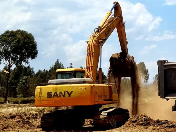 TINGASHARE EXCAVATOR - 20 TONNE