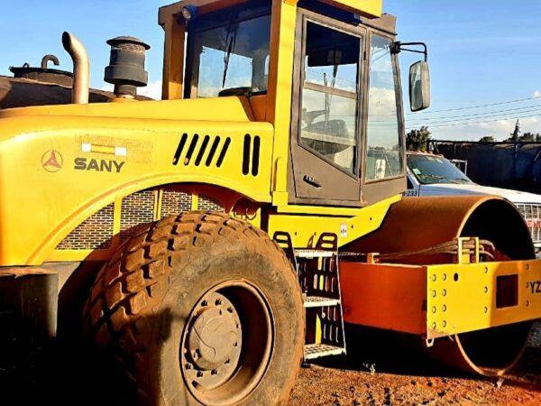TINGASHARE SINGLE DRUM ROLLER - 20 TONNE